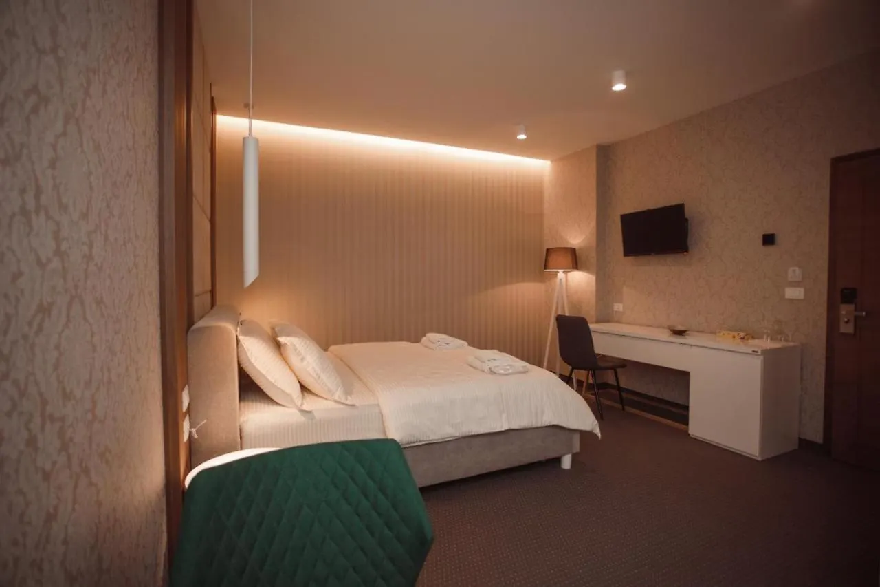 ****  Hotel Chicago Shkodra Albánia